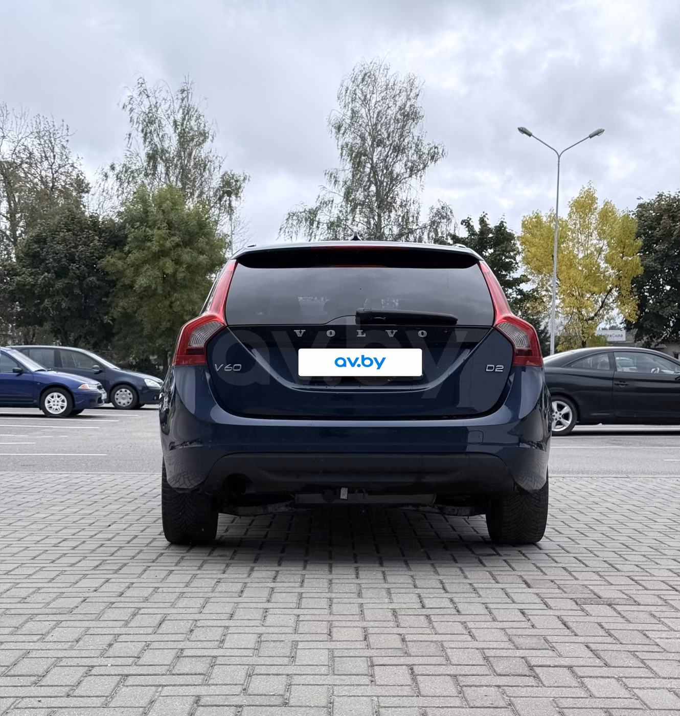 Volvo V60 фото 6