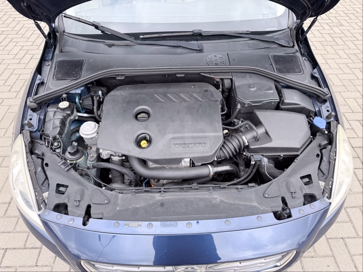 Volvo V60 фото 12