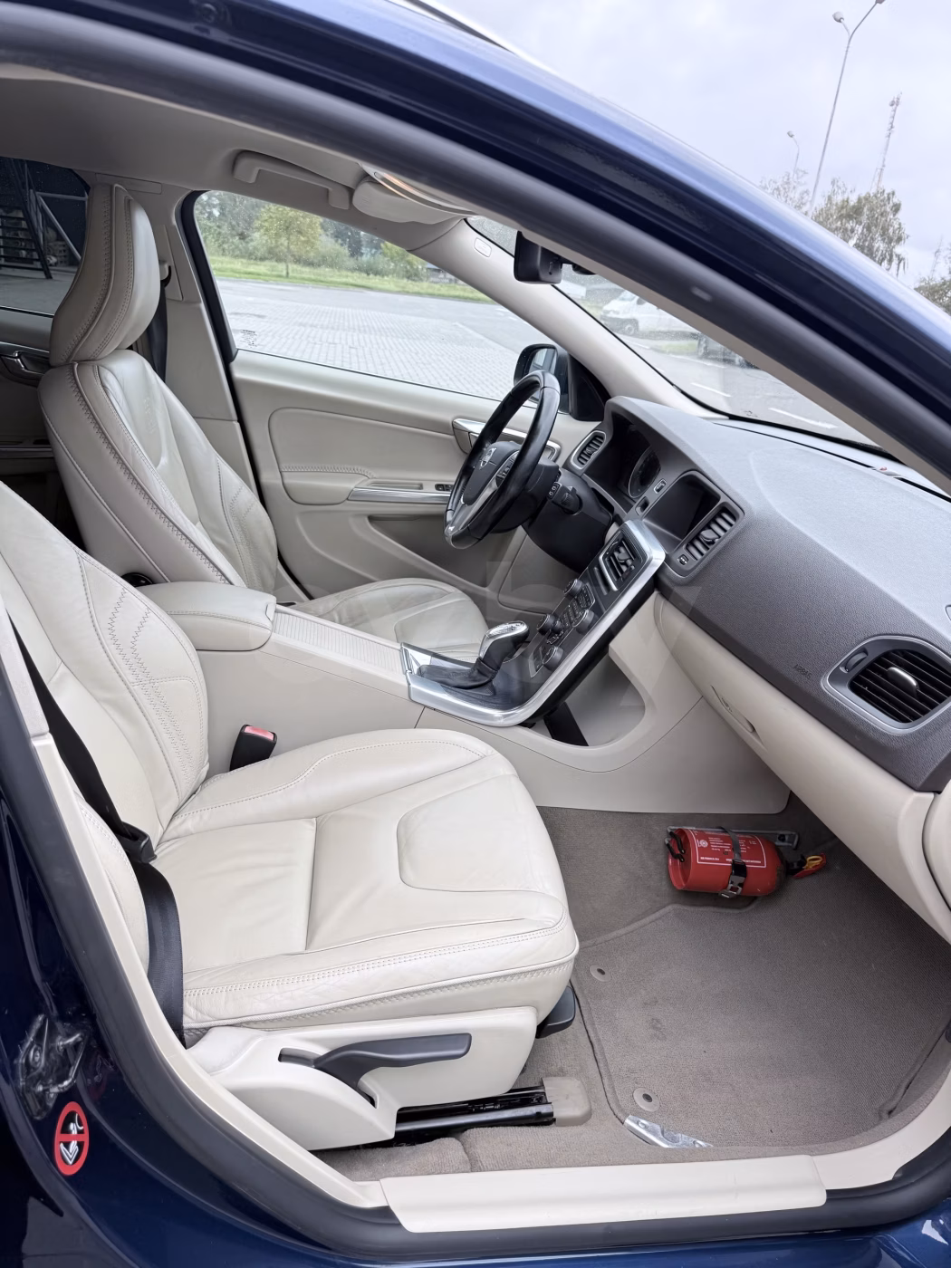 Volvo V60 фото 14
