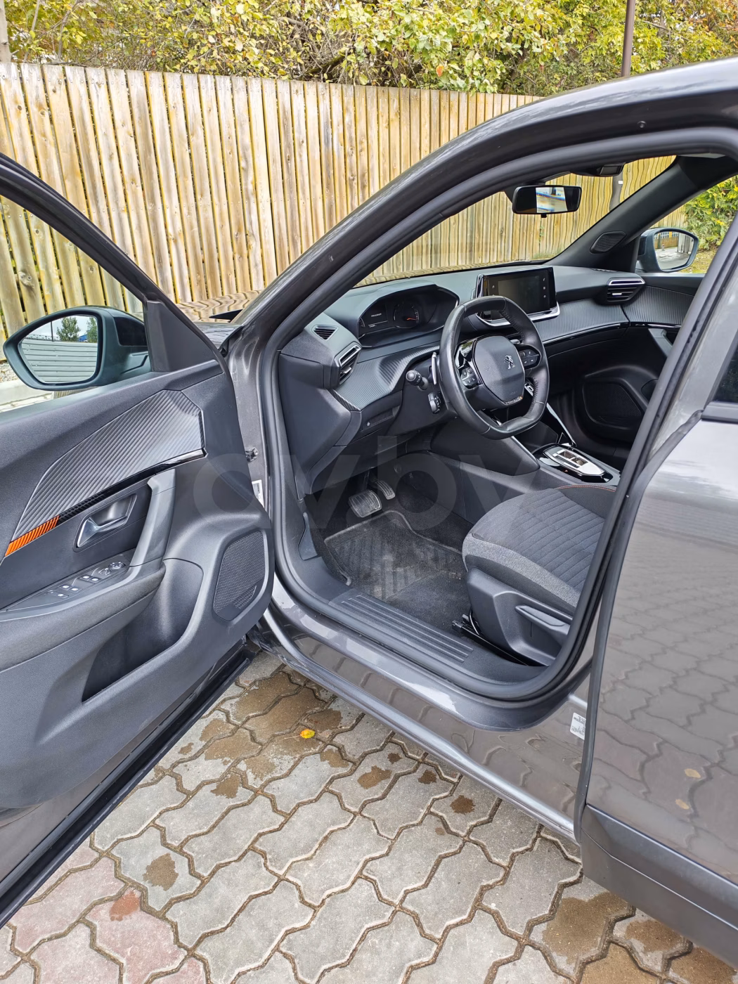 Peugeot 2008 фото 9