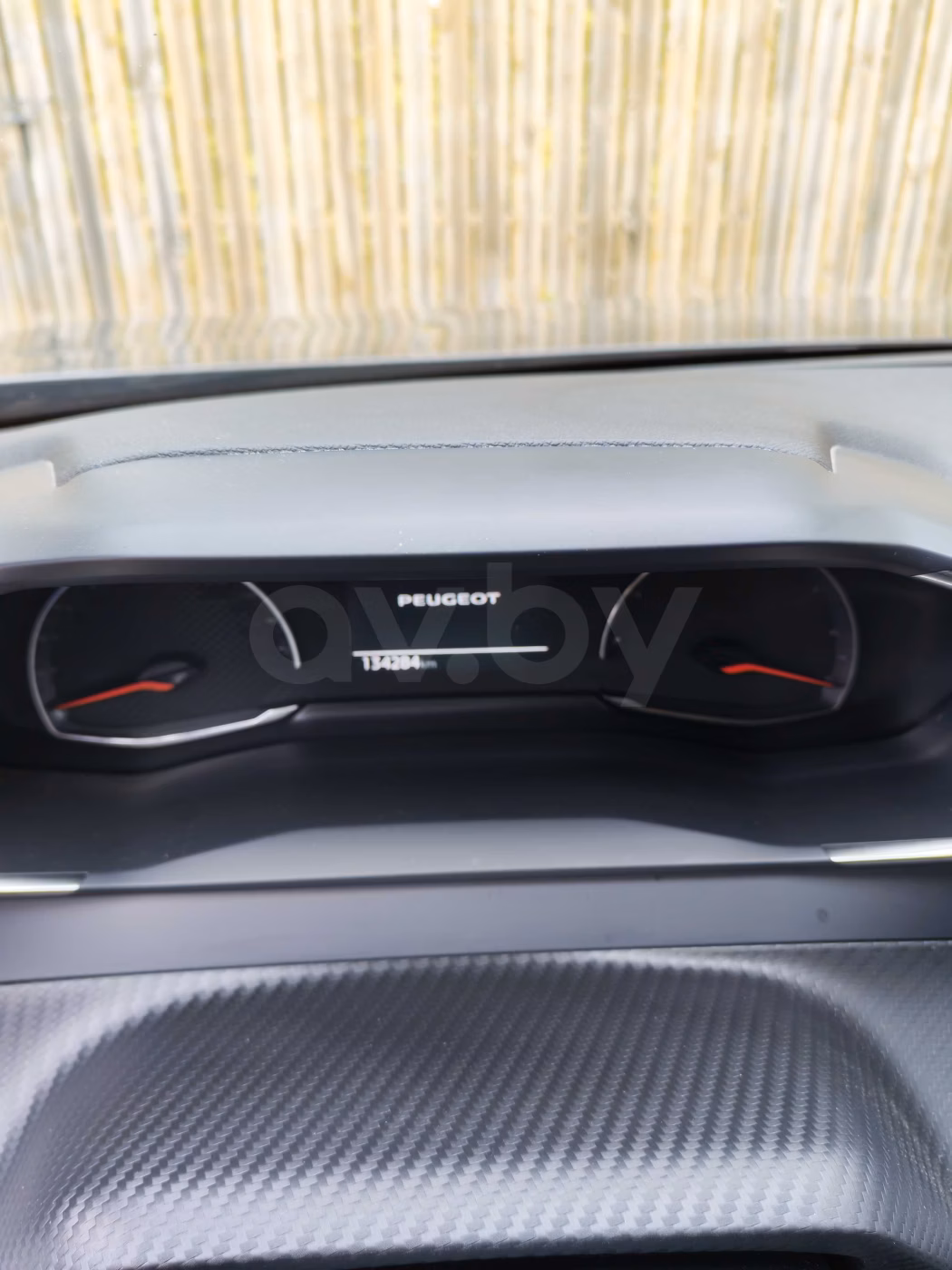 Peugeot 2008 фото 12