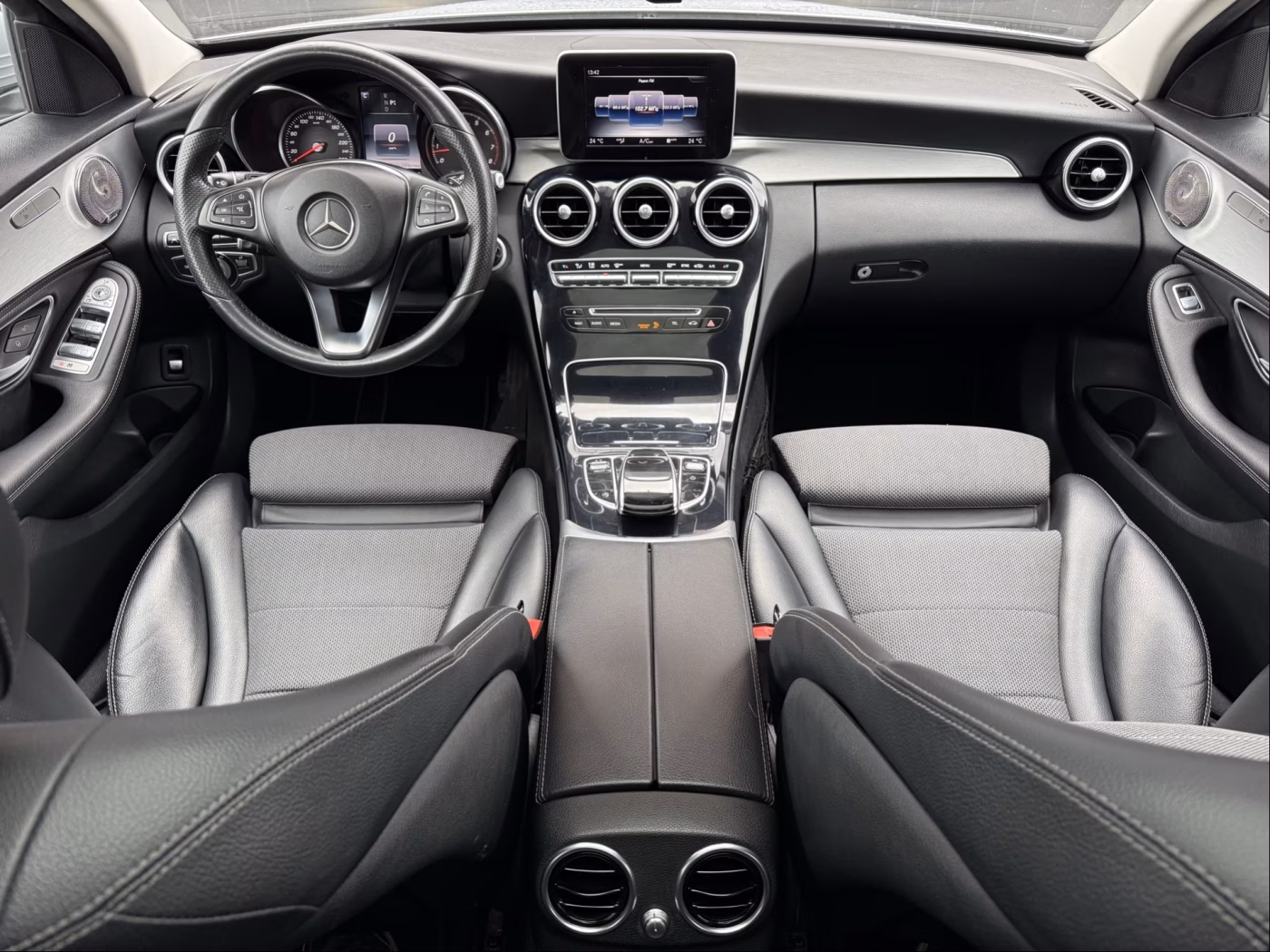 Mercedes-Benz C-Класс фото 8