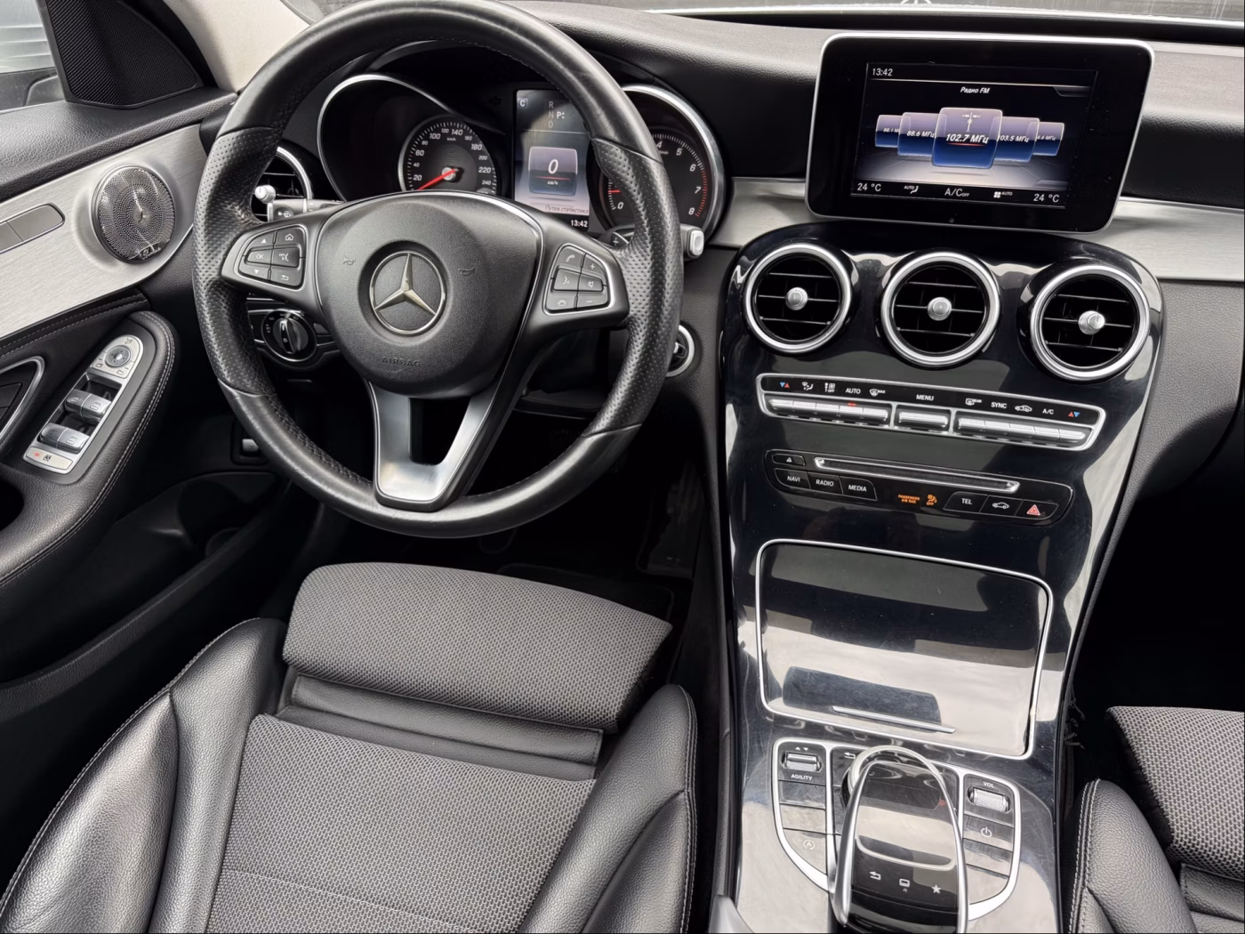 Mercedes-Benz C-Класс фото 11