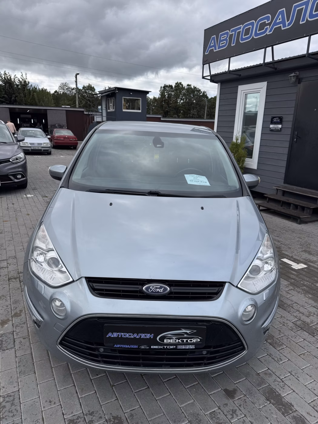 Ford S-MAX фото 2