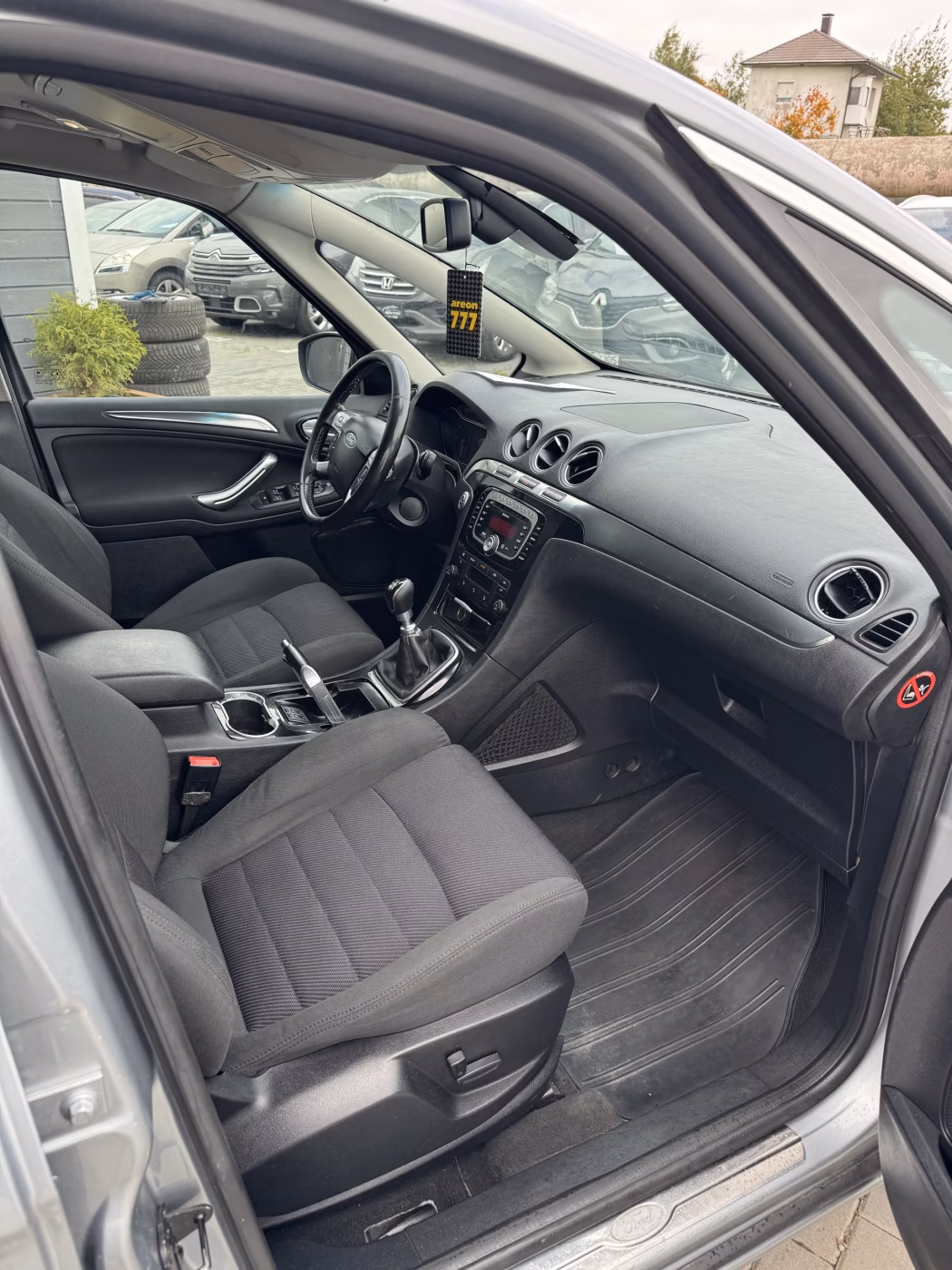Ford S-MAX фото 12