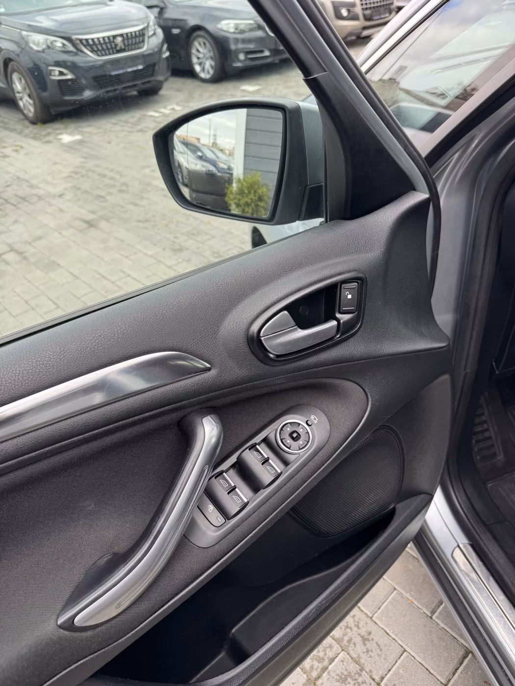 Ford S-MAX фото 15