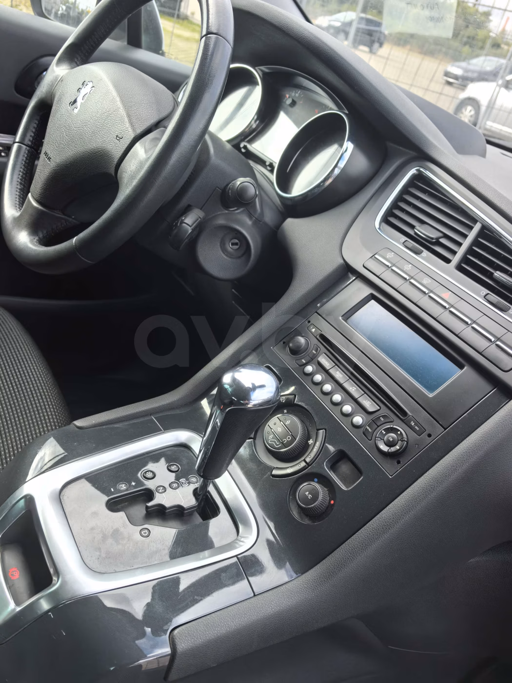 Peugeot 5008 фото 7