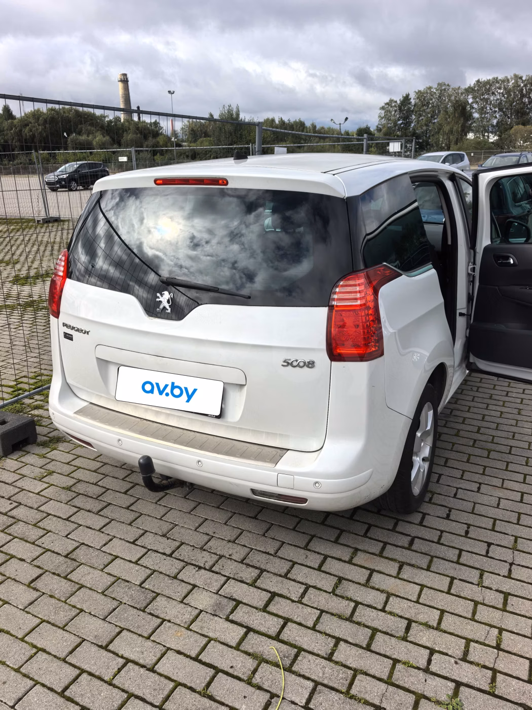 Peugeot 5008 фото 9