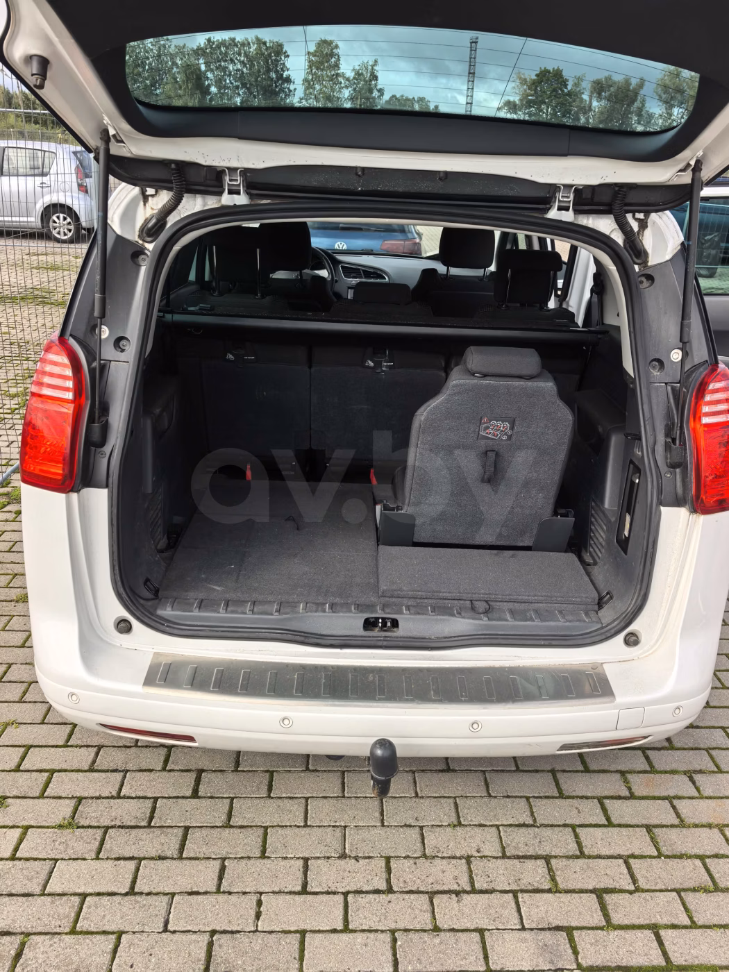 Peugeot 5008 фото 11