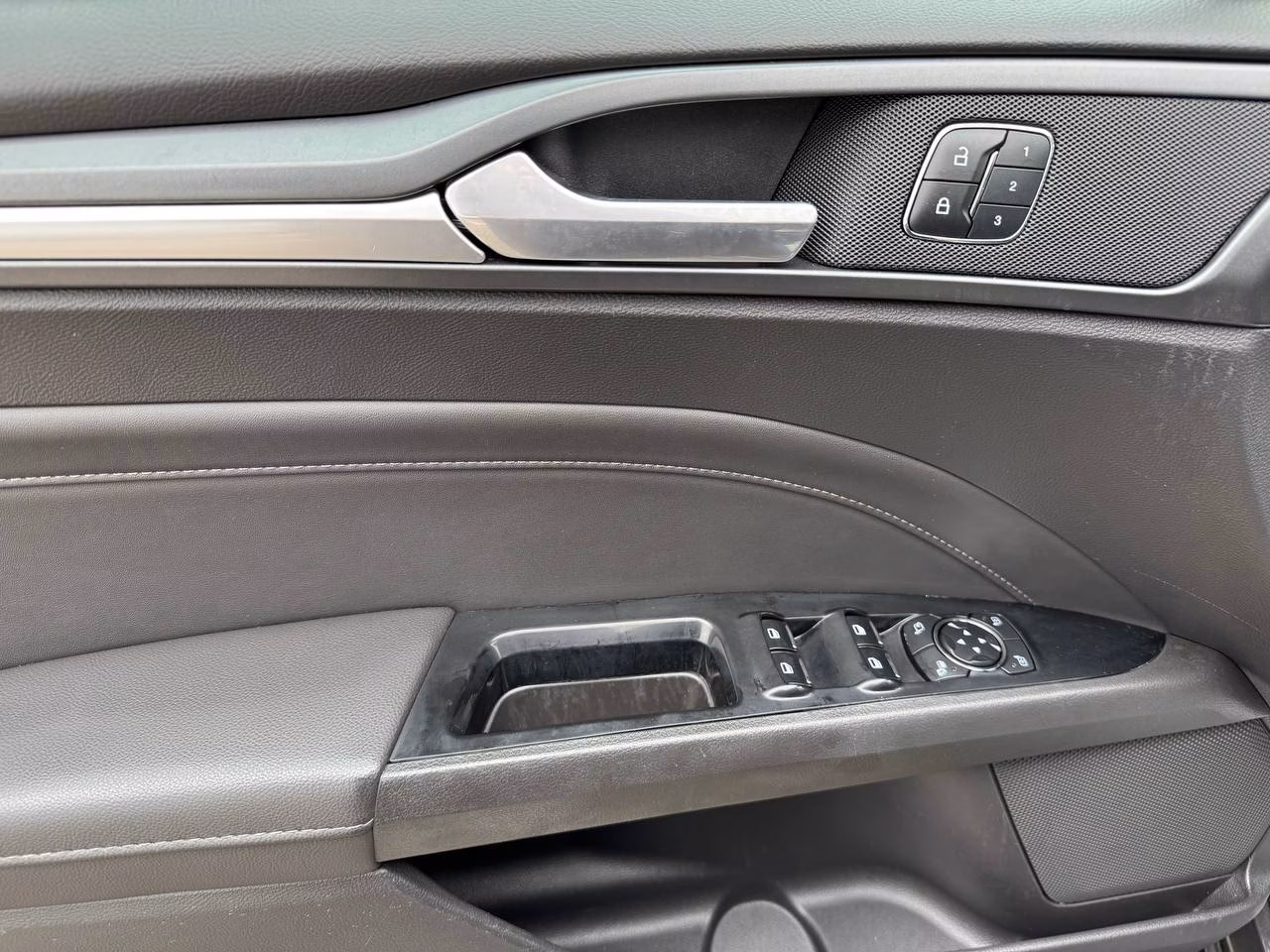 Ford Mondeo фото 16