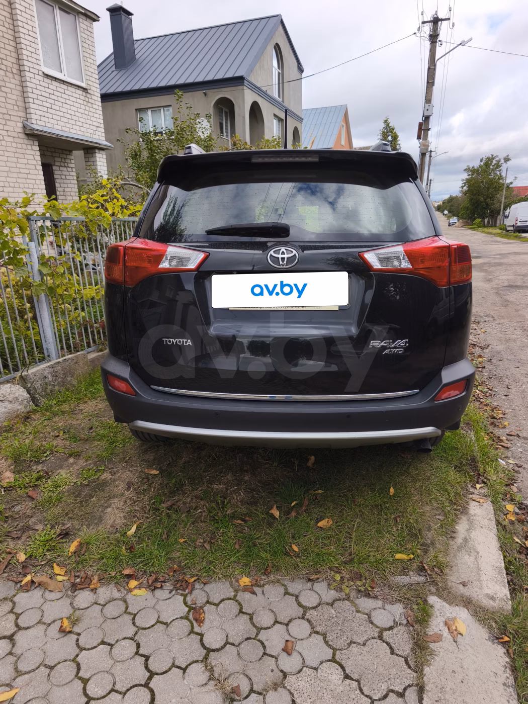 Toyota RAV4 фото 4