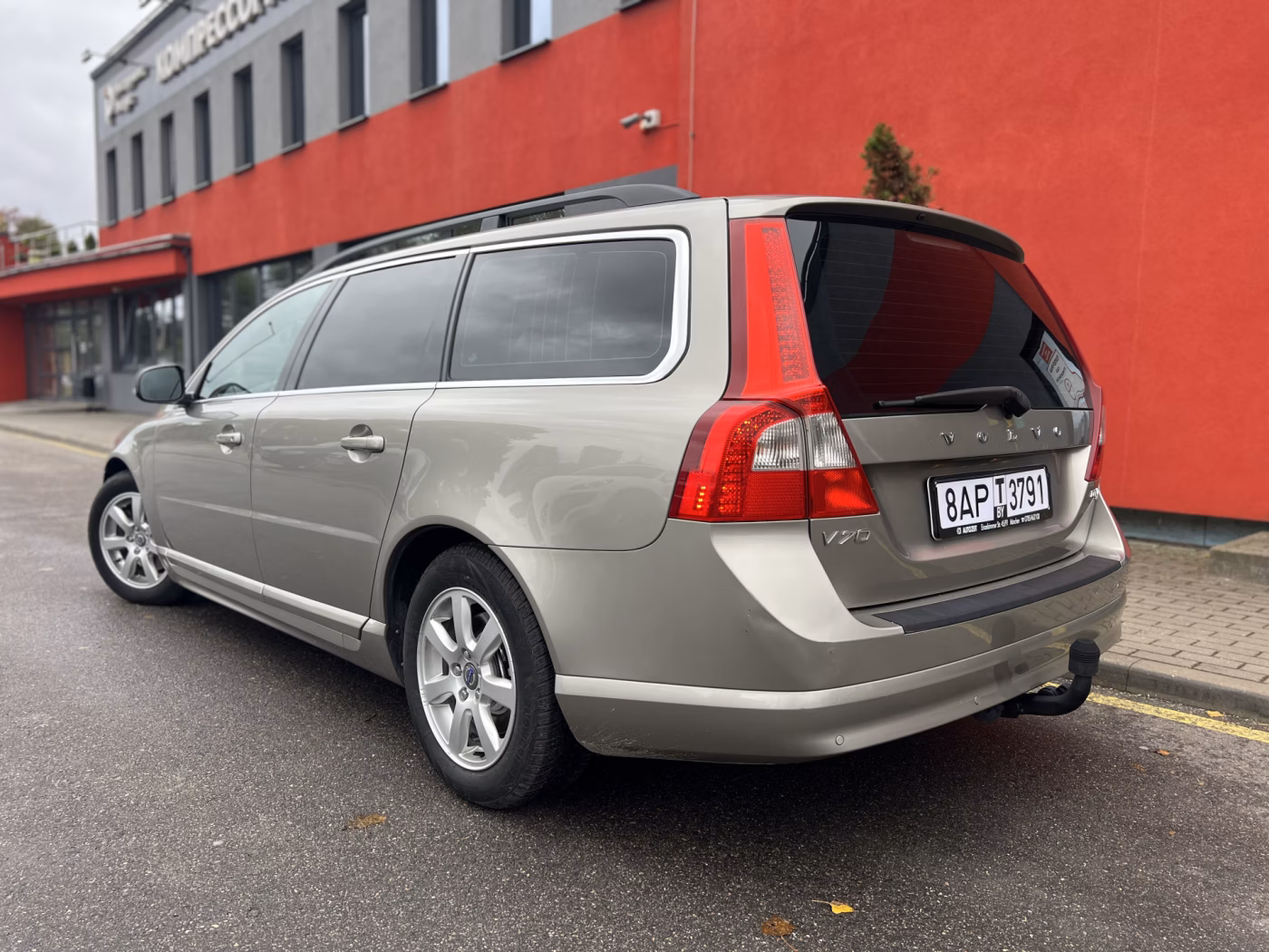 Volvo V70 фото 9