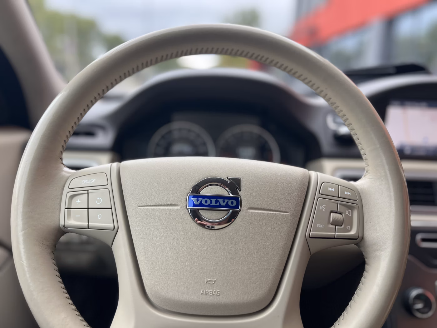 Volvo V70 фото 10