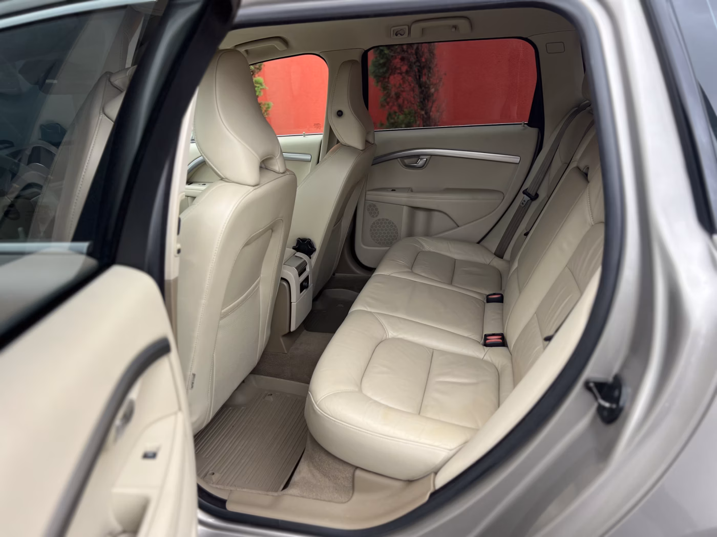 Volvo V70 фото 16