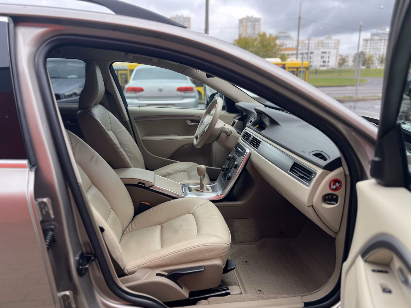 Volvo V70 фото 18