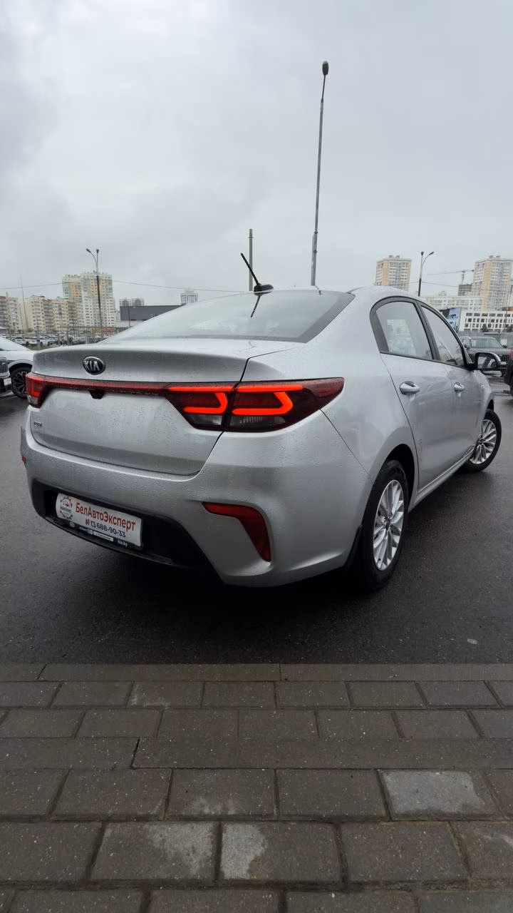 Kia Rio фото 7