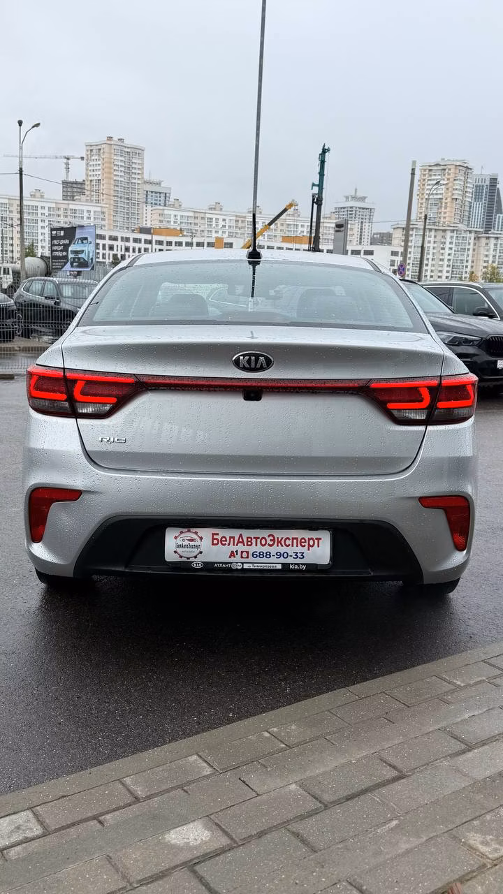 Kia Rio фото 8