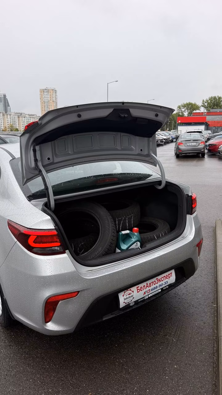 Kia Rio фото 9