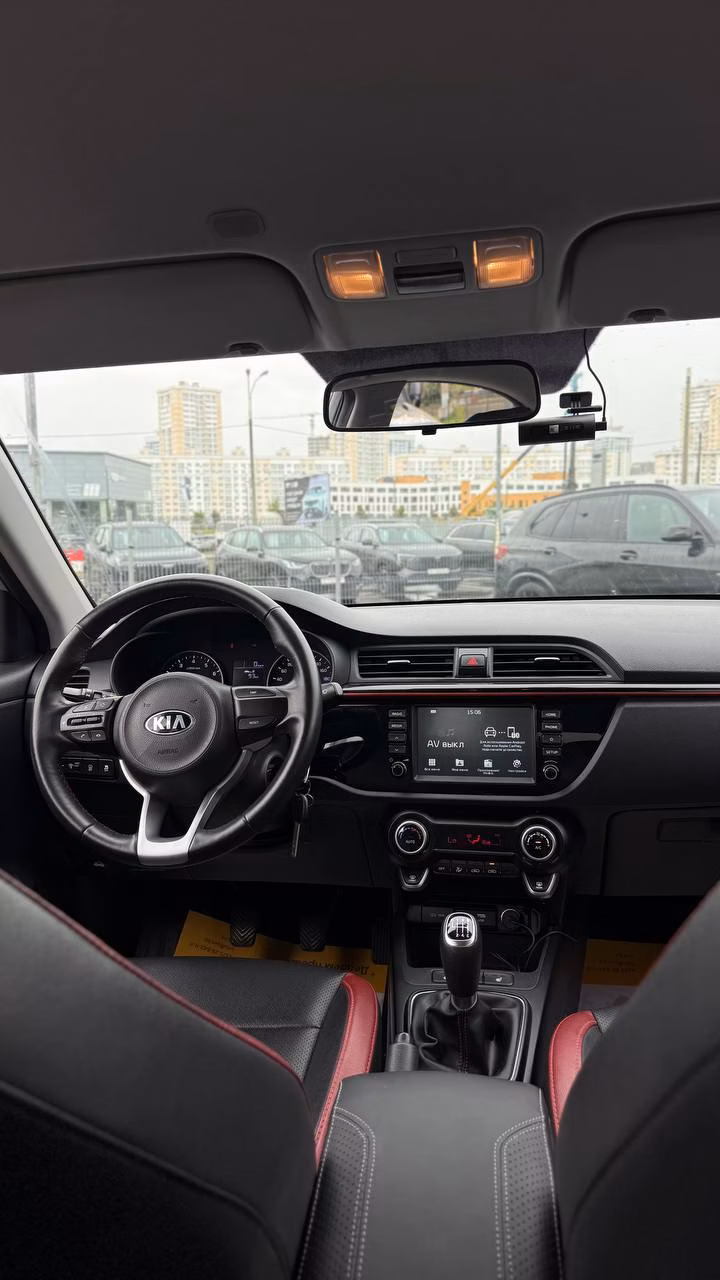 Kia Rio фото 14
