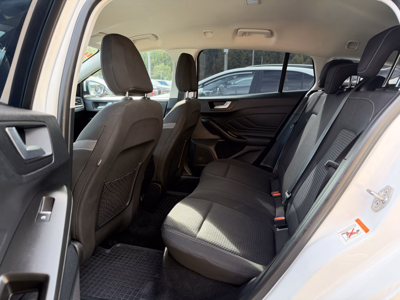 Ford Focus фото 10