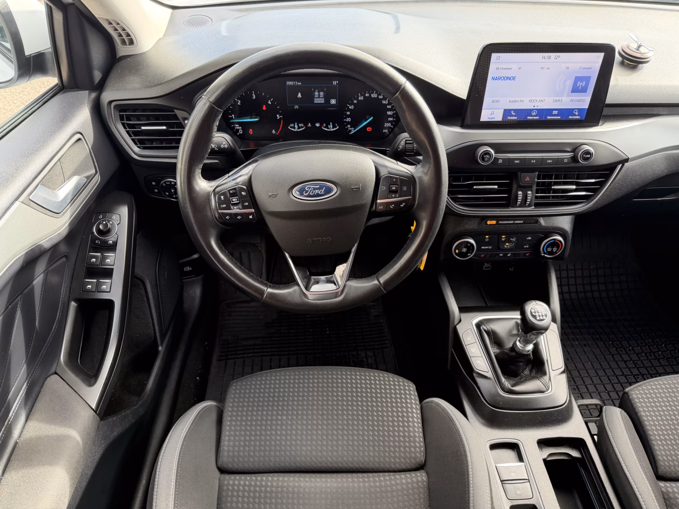 Ford Focus фото 11