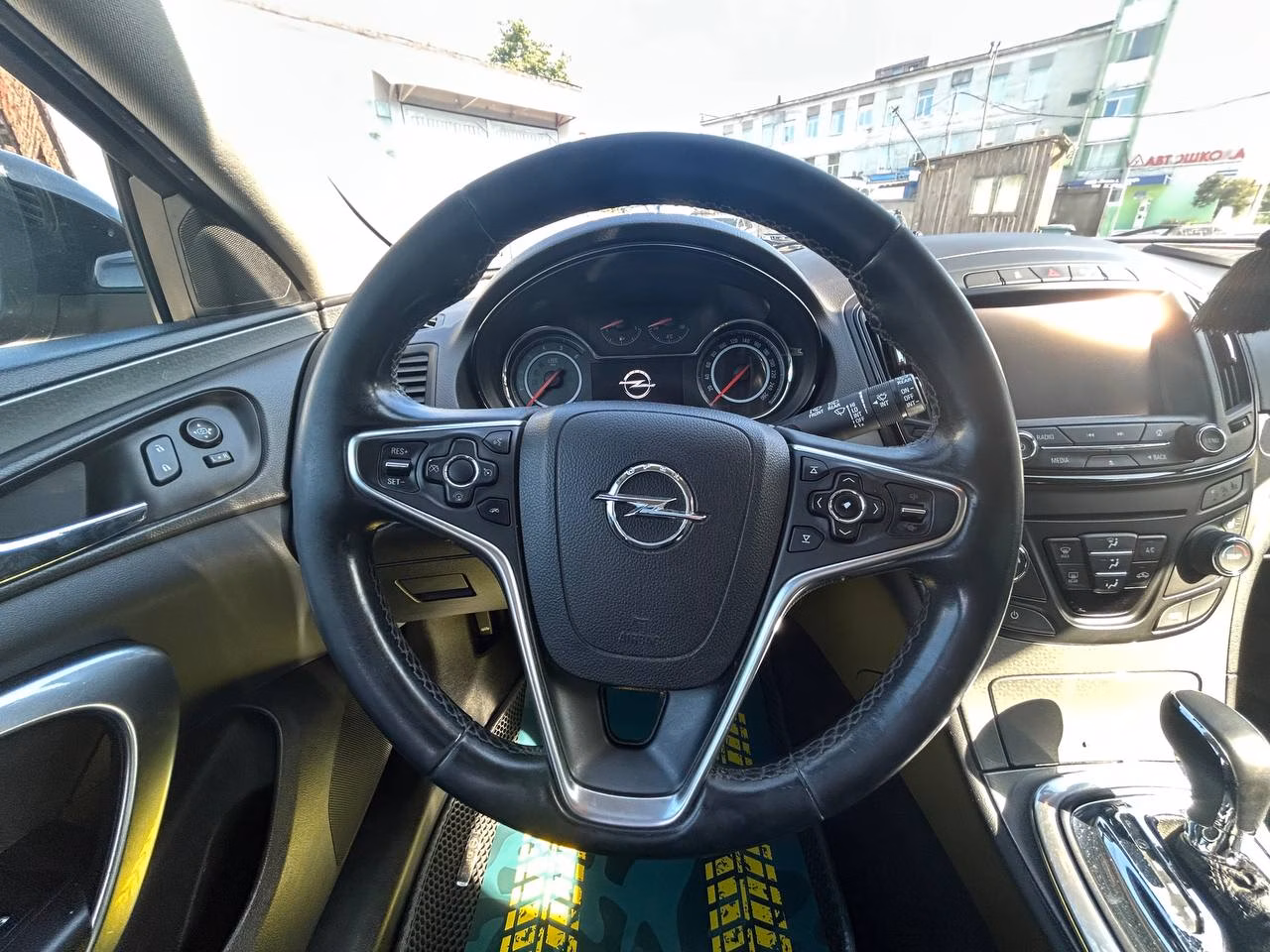 Opel Insignia фото 12