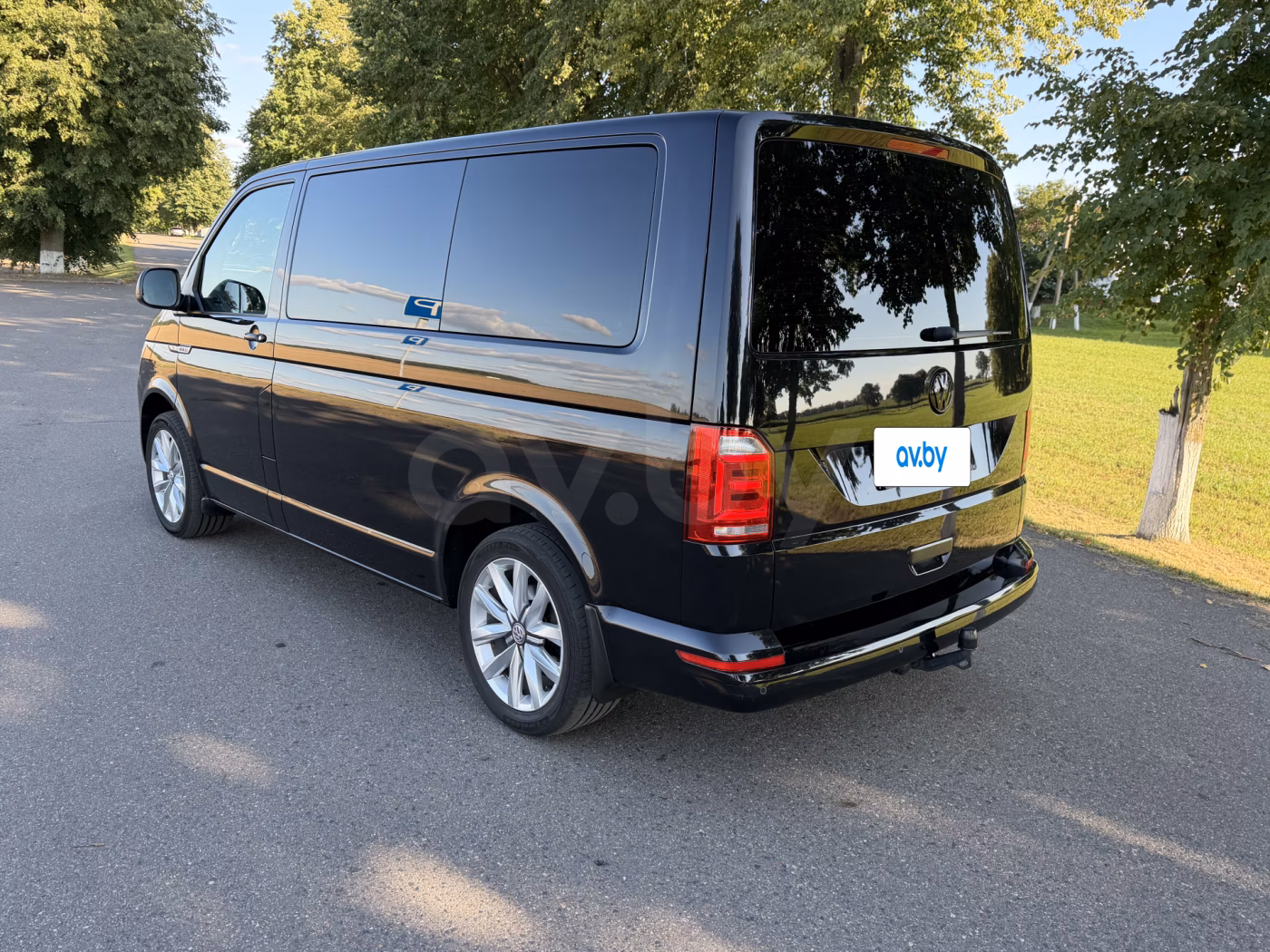 Volkswagen Multivan фото 5