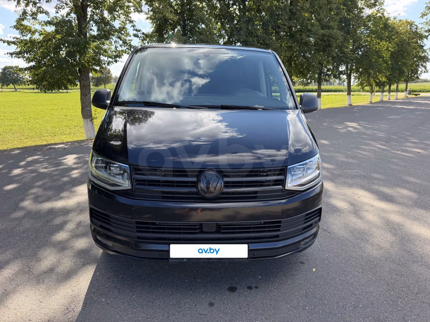 Volkswagen Multivan фото 11