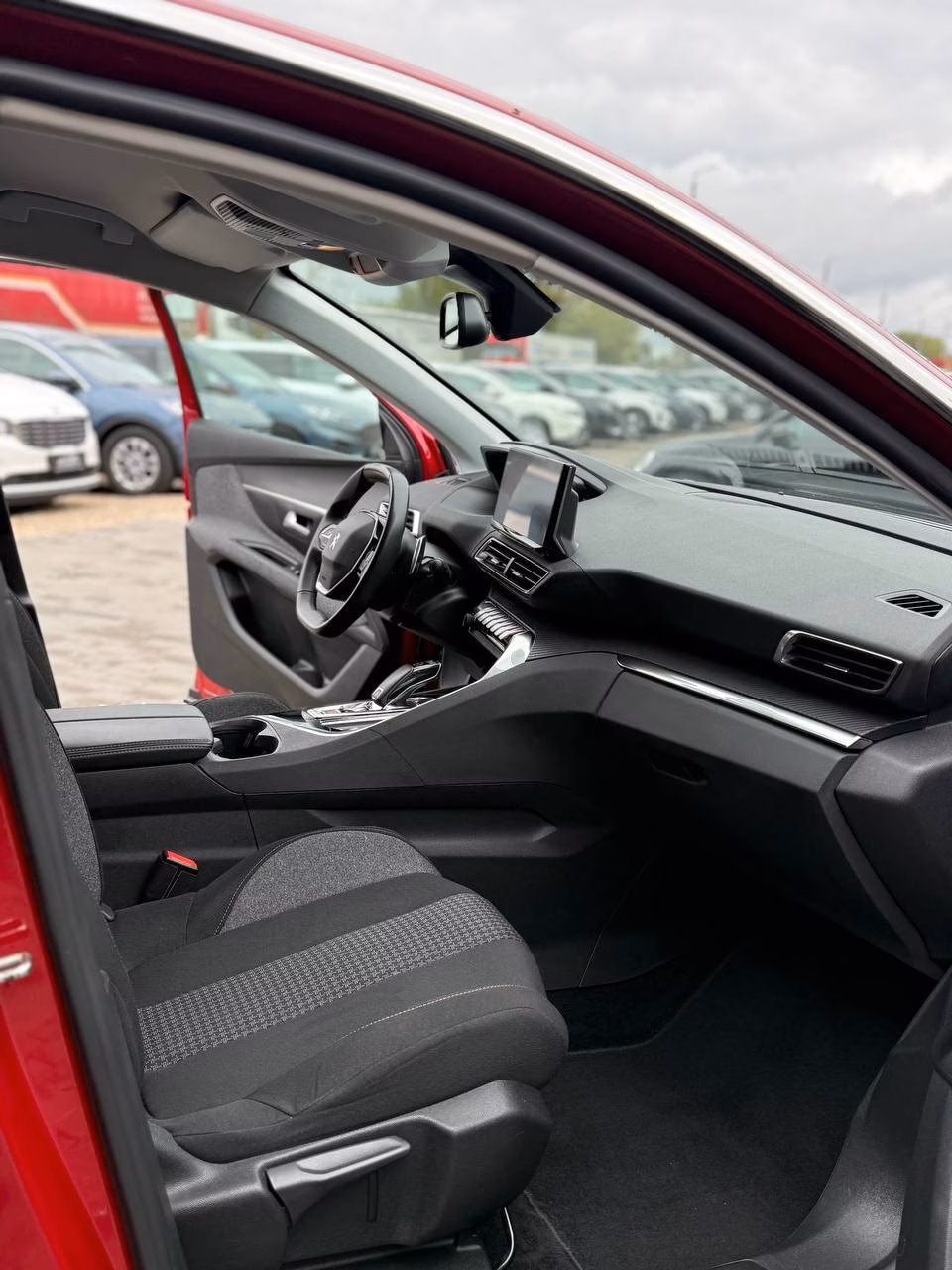 Peugeot 5008 фото 9