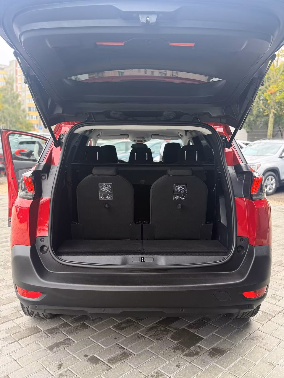 Peugeot 5008 фото 16