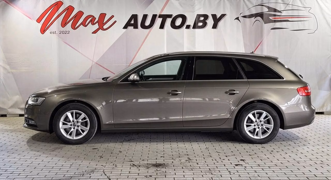 Audi A4 фото 4