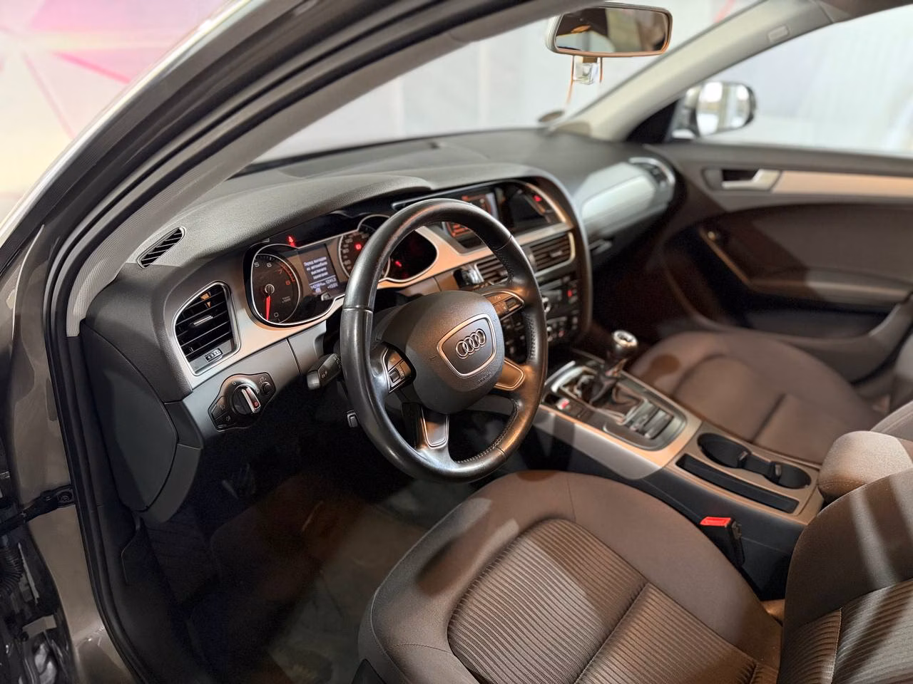 Audi A4 фото 9