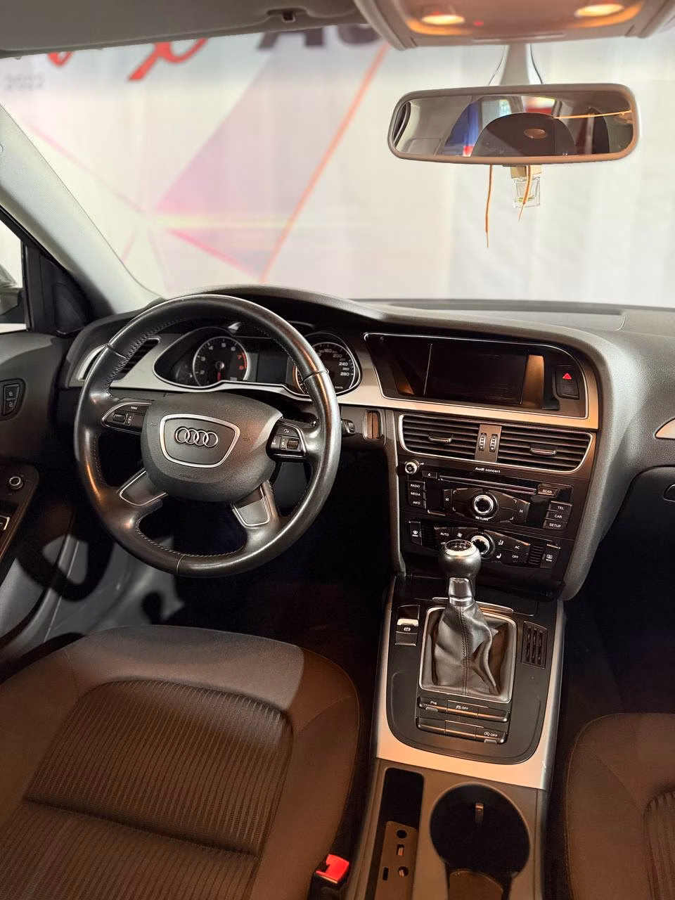 Audi A4 фото 16