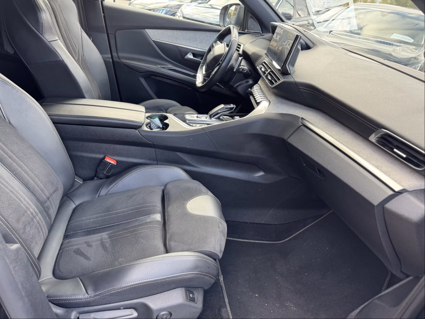 Peugeot 5008 фото 20