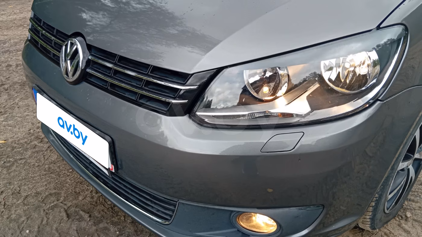 Volkswagen Touran фото 4