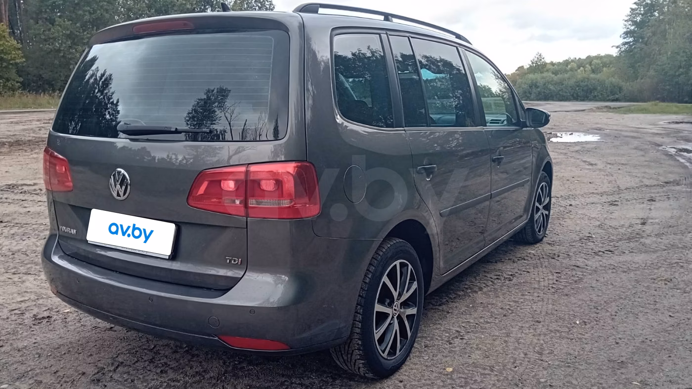 Volkswagen Touran фото 7