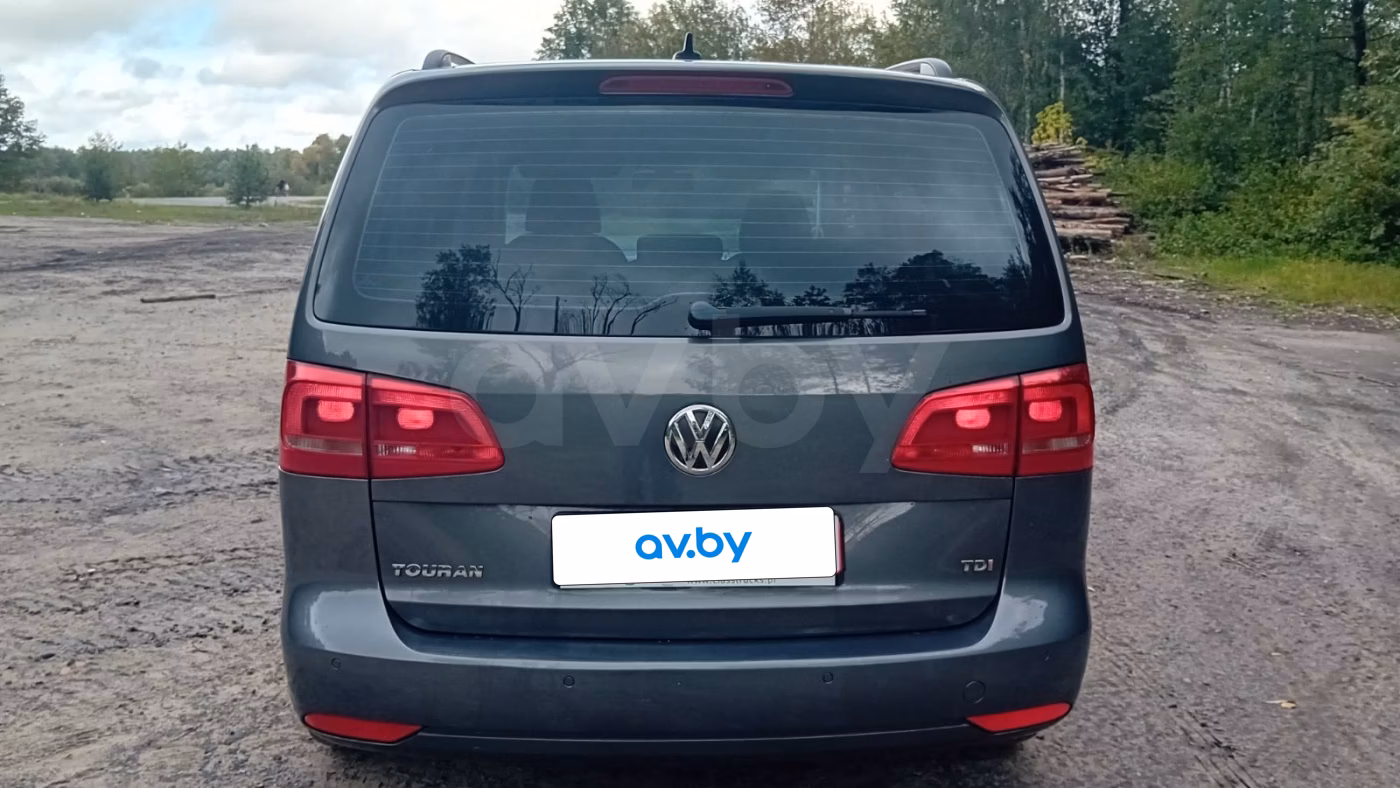 Volkswagen Touran фото 9