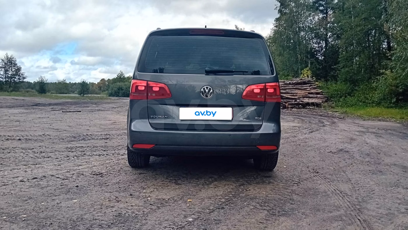 Volkswagen Touran фото 10