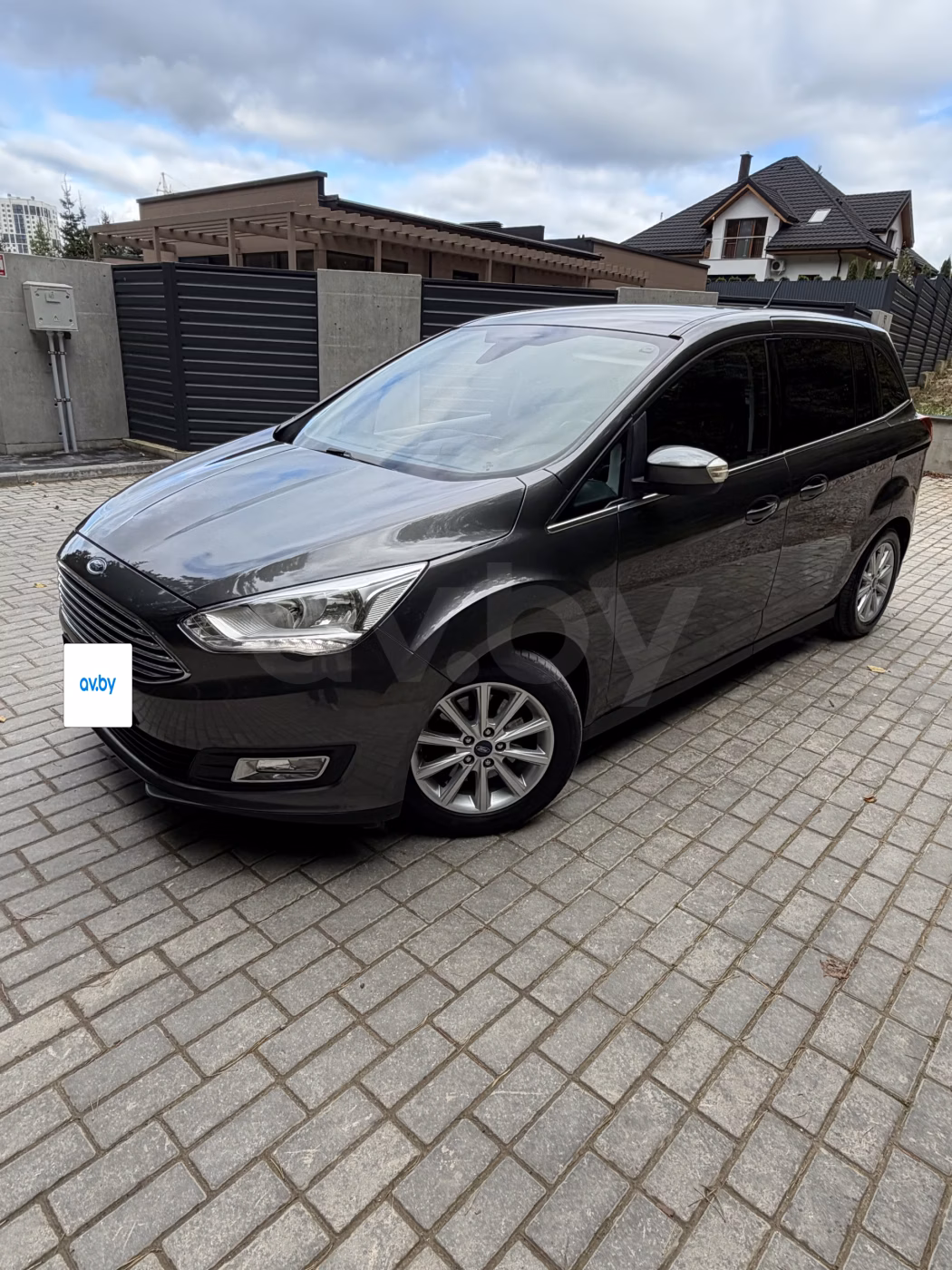 Ford Grand C-Max фото 4