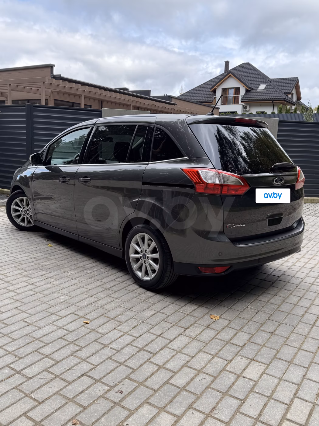 Ford Grand C-Max фото 9