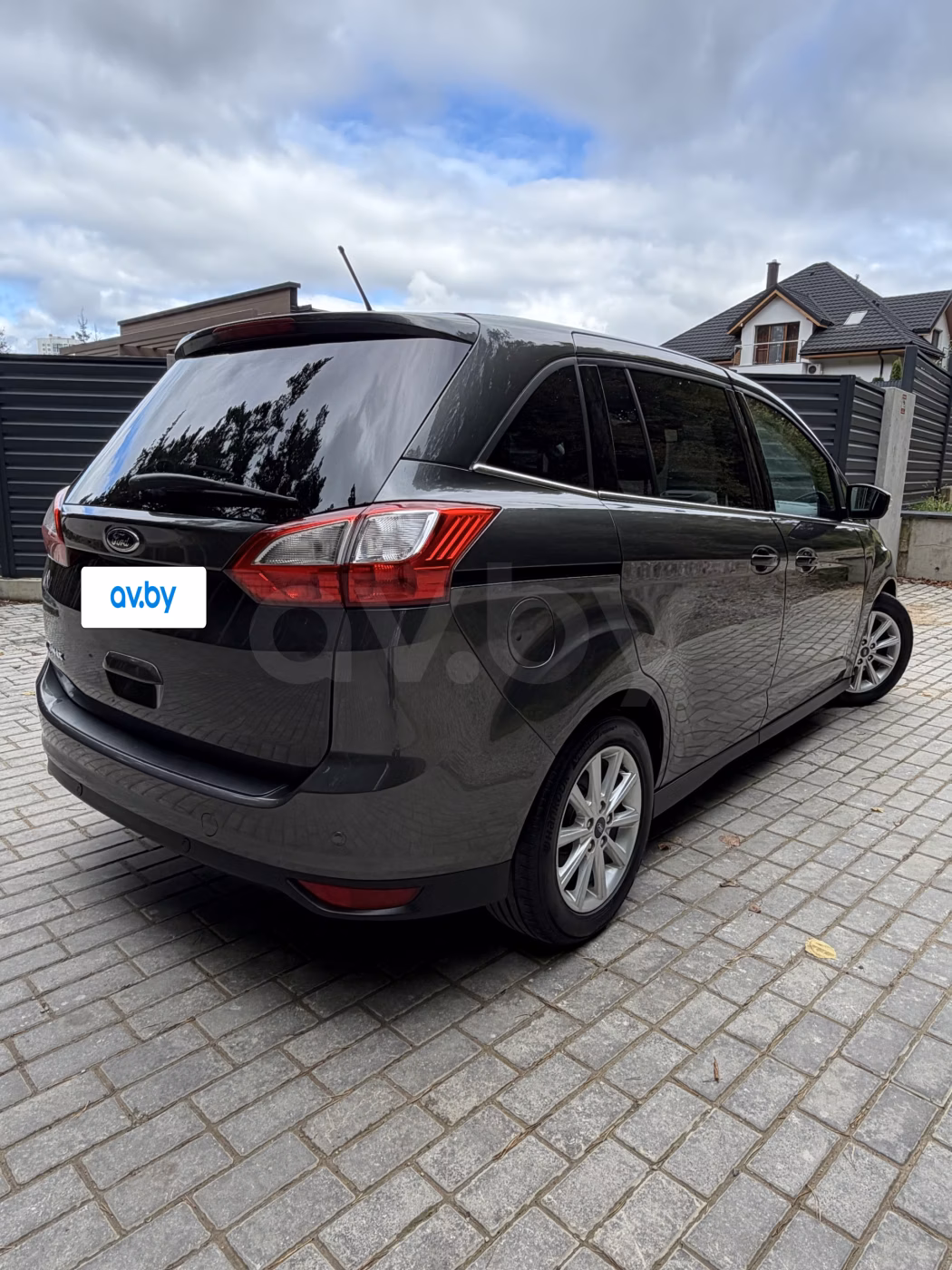 Ford Grand C-Max фото 11