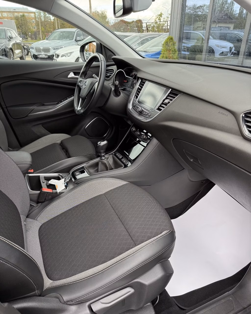 Opel Grandland X фото 10