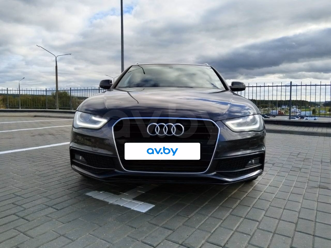 Audi A4 фото 2
