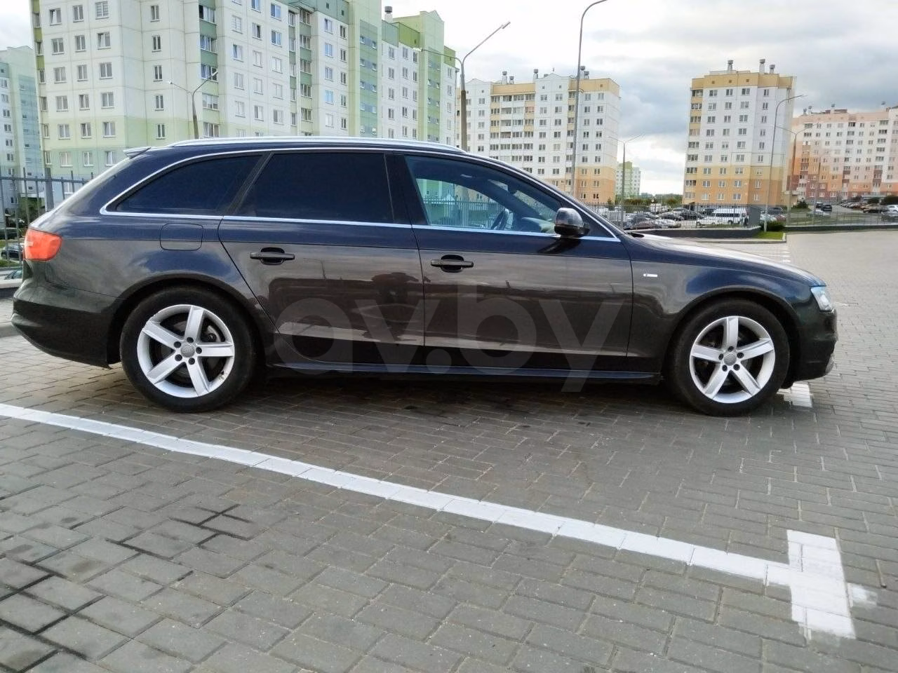 Audi A4 фото 4