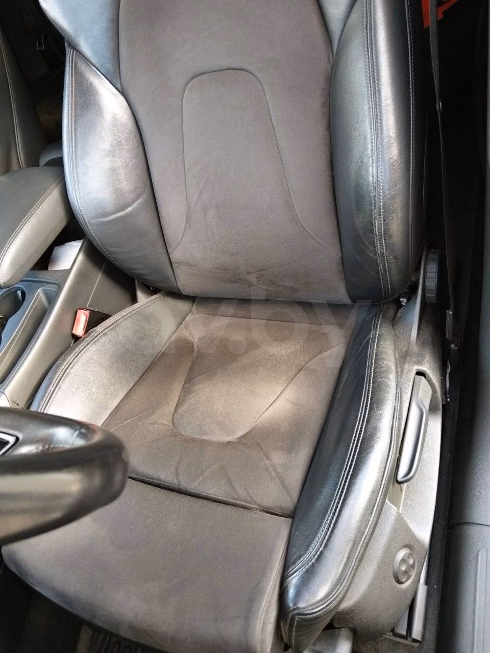 Audi A4 фото 8