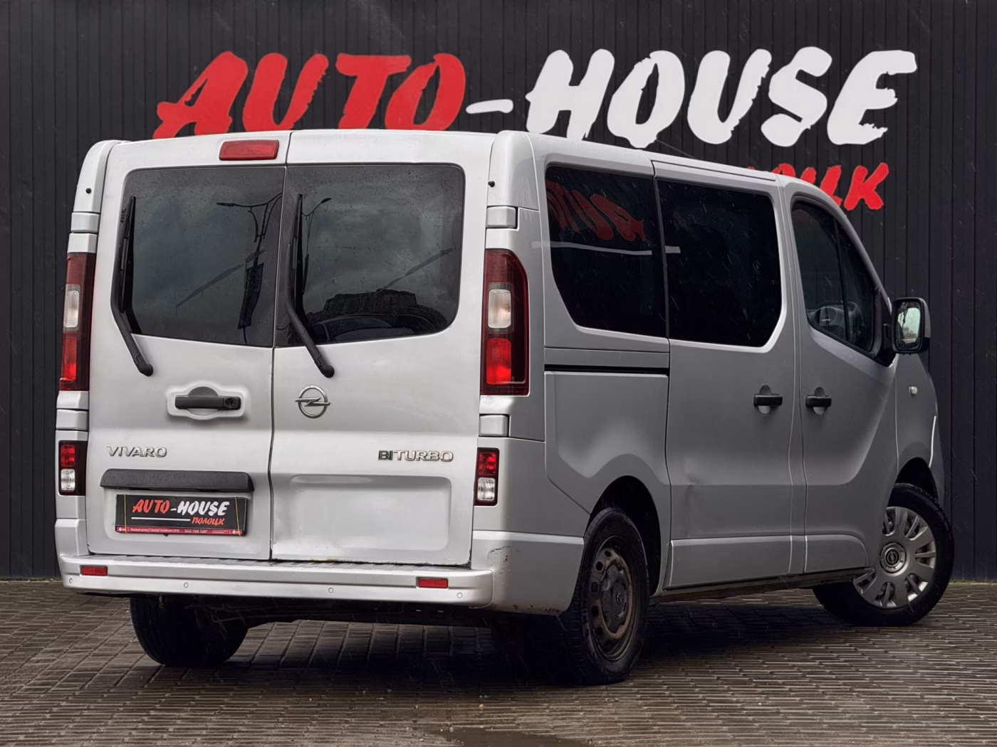 Opel Vivaro фото 6