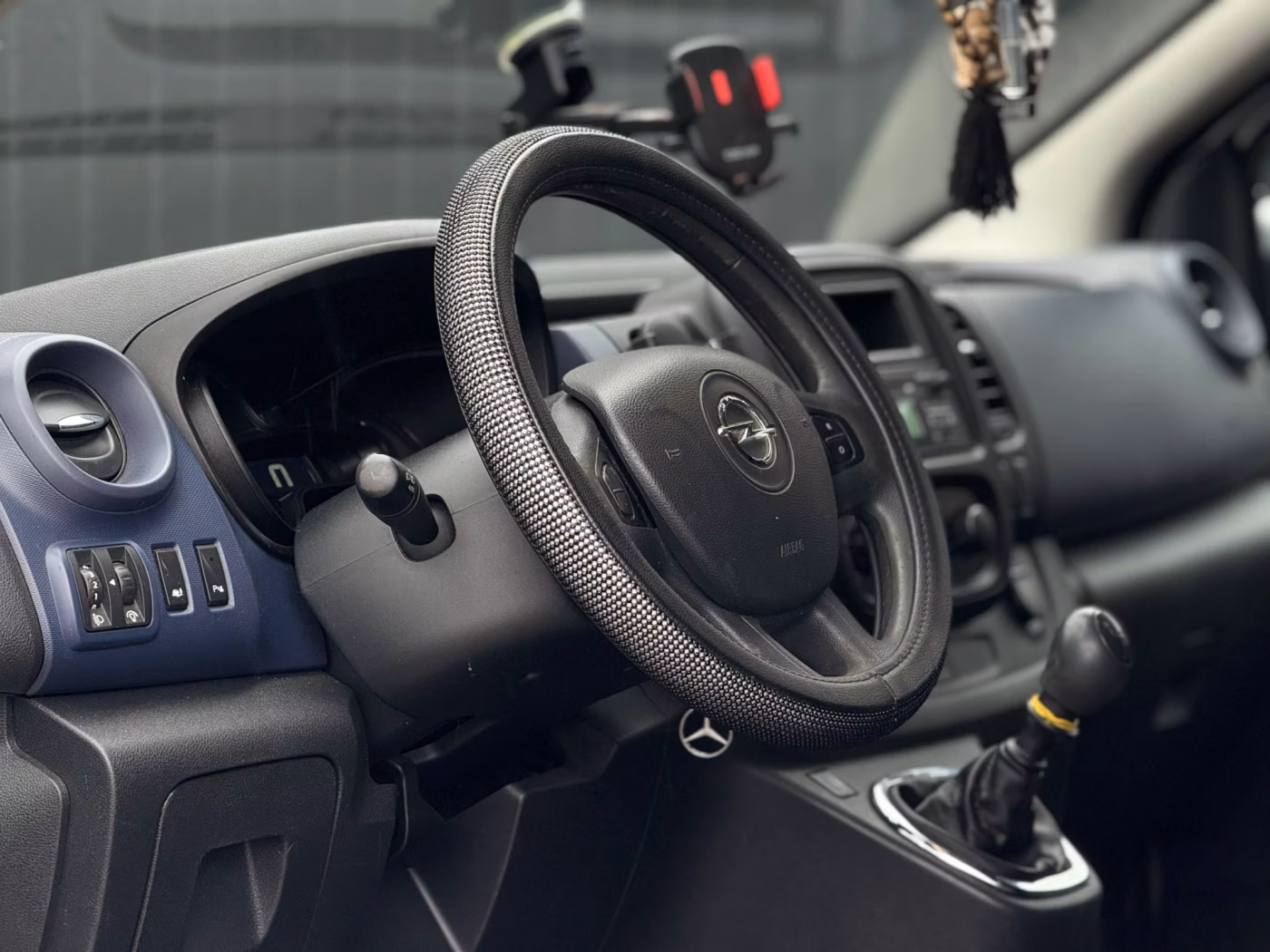 Opel Vivaro фото 14