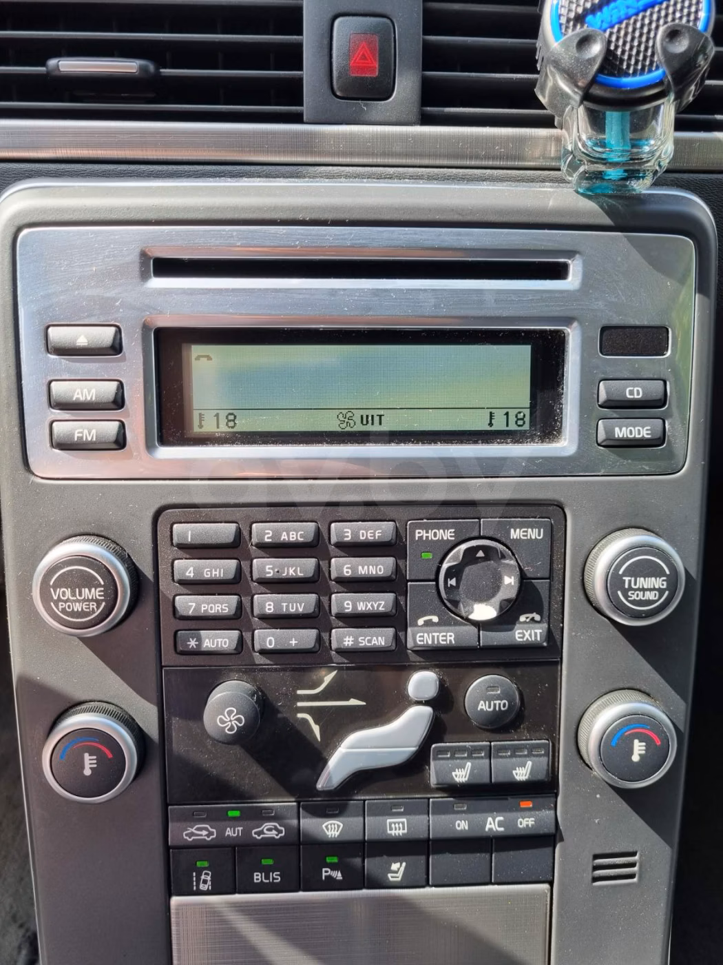 Volvo V70 фото 12