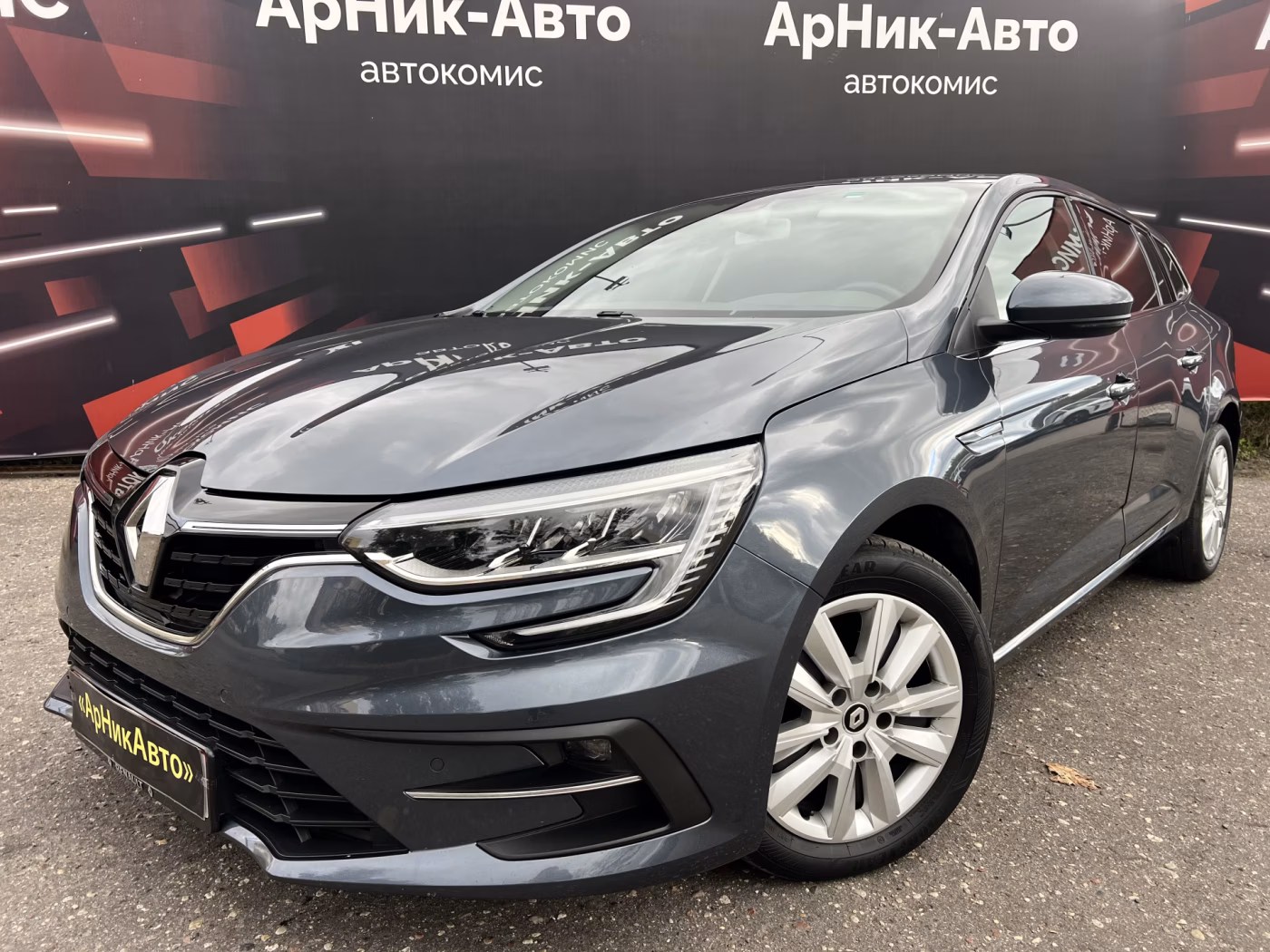 Renault Megane фото 2