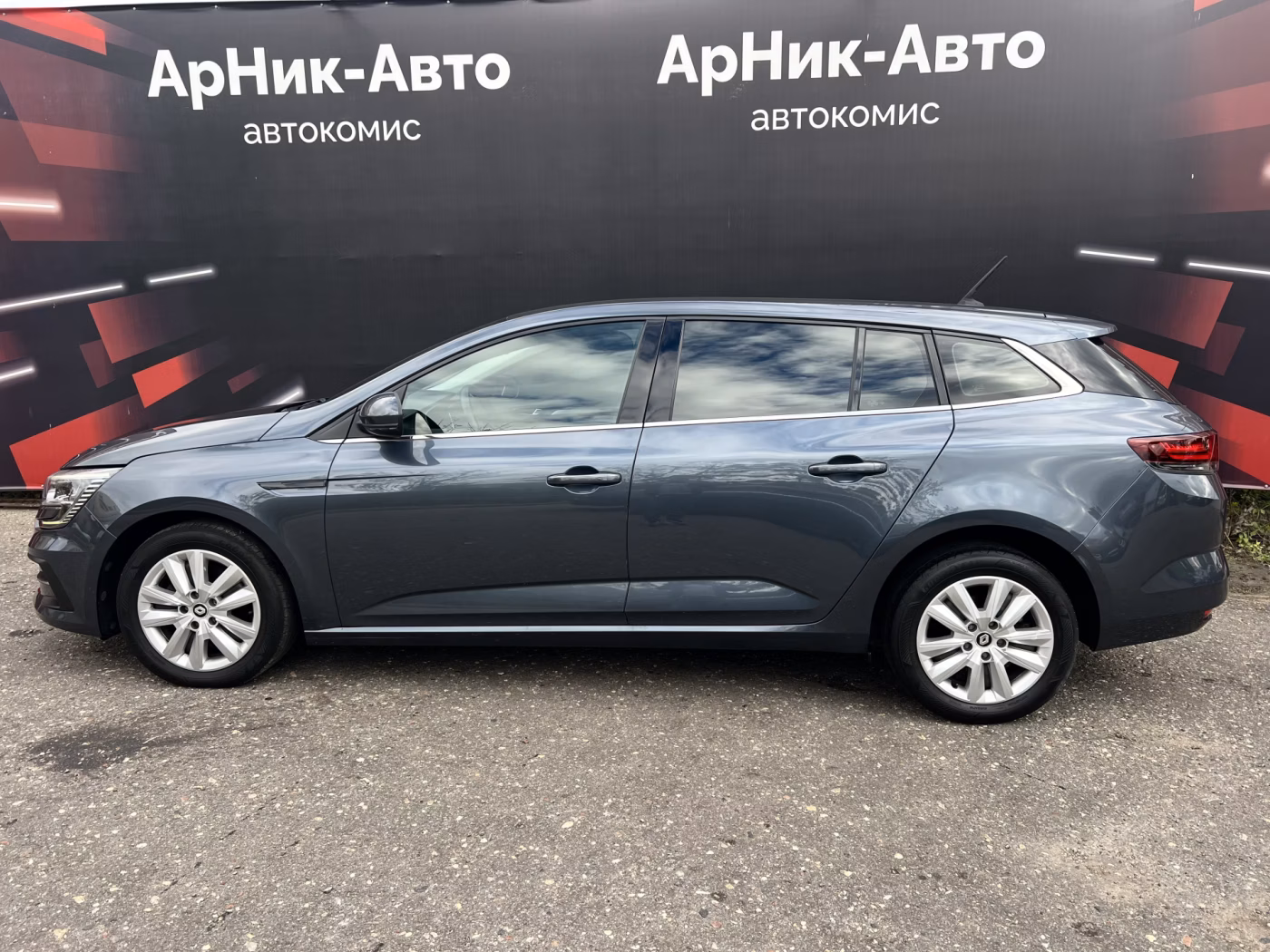Renault Megane фото 8